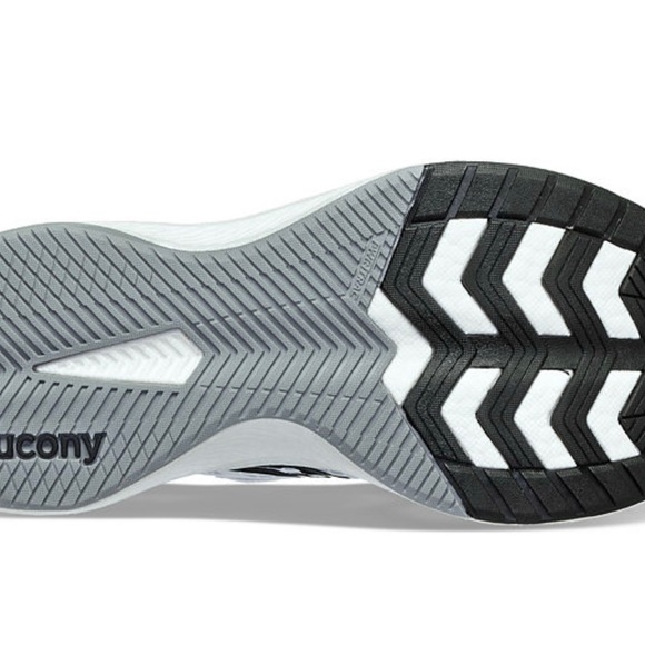 Saucony Freedom Crossport women’s 8 white and black. Running workout sneakers - Picture 4 of 5
